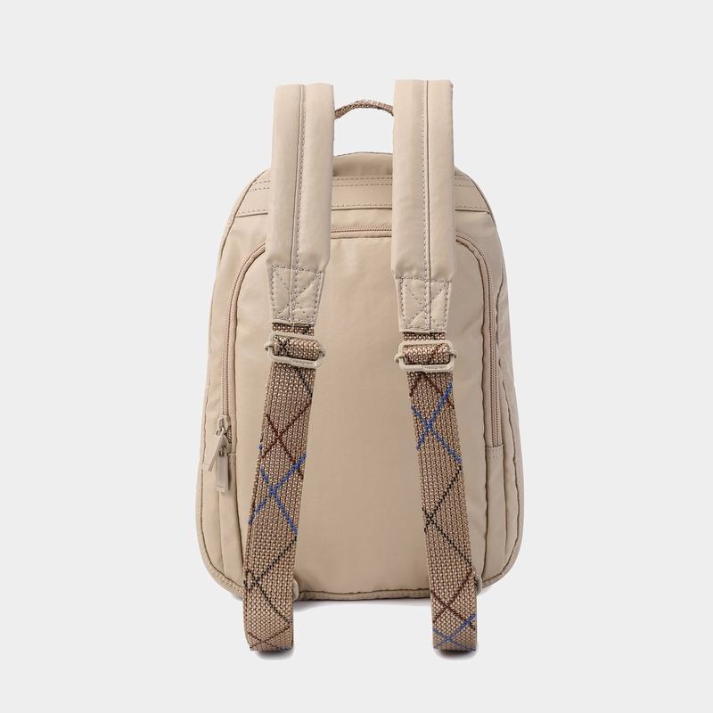 Beige Women's Hedgren Vogue Rfid Backpacks | UUU6746KZ